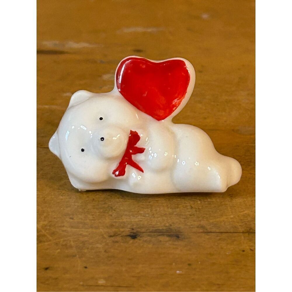 Vintage Porcelain Valentine laying ribbon Bear w Heart (8176)